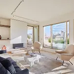 Penthouse With View Of The Eiffel Tower-Faubourg