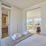 Penthouse With View Of The Eiffel Tower-Faubourg