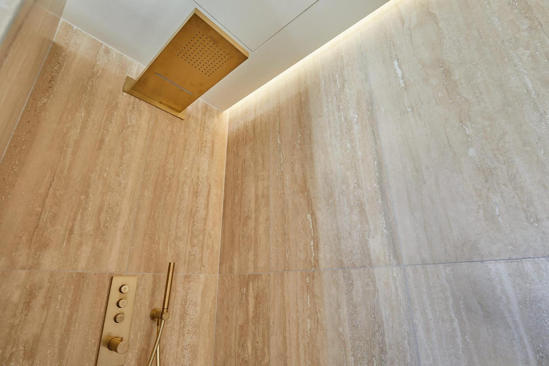 Penthouse With View Of The Eiffel Tower-faubourg *
